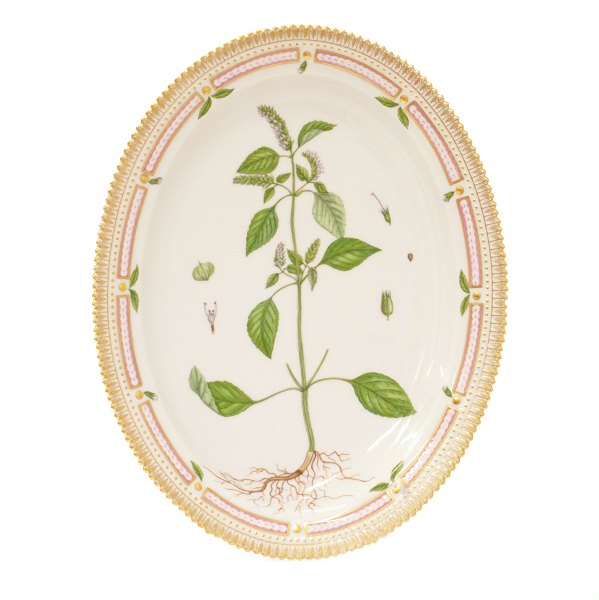 Royal Copenhagen Flora Danica grosse Platte 3517. L: 36cm. "Elsholtzia ceistata 
Willd."