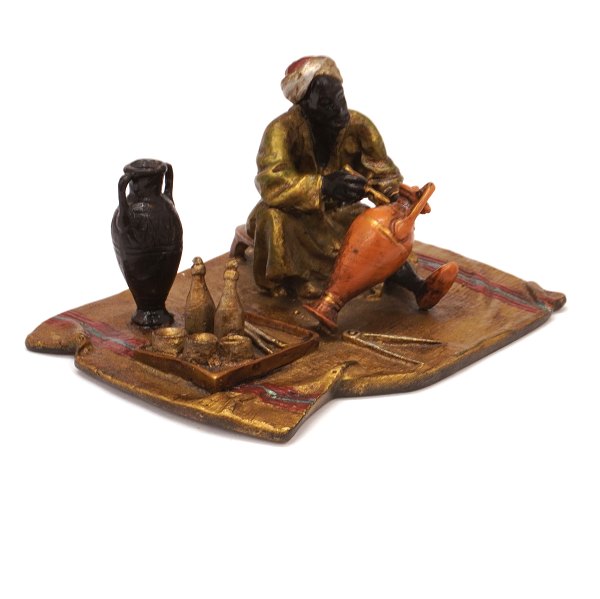 Vienna bronze figurine signed Franz Bergmann. H: 5,8cm. base: 7,5x9cm