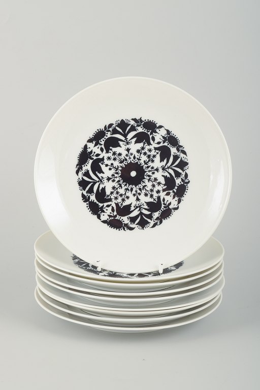 Rosenthal plates “Hilton”.Rosenthal Studio-Line porcelain plates, 9 pieces.