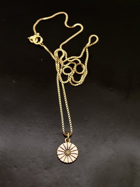 Gold plated sterling silver daisy pendant