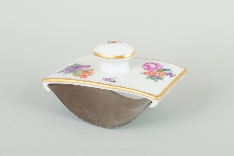 Royal CopenhagenSachsisk Blomst blæksuger, ca. 1900.