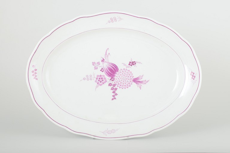 Meissen, GermanyOval dish, 1930s.