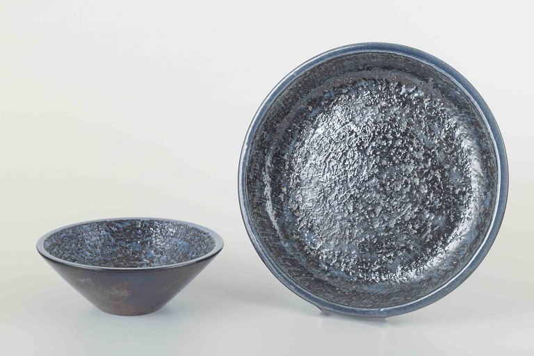 Ingrid Atterberg for Upsala-Ekeby
To skåle, modeller 2450 og 2452, 1960’erne.