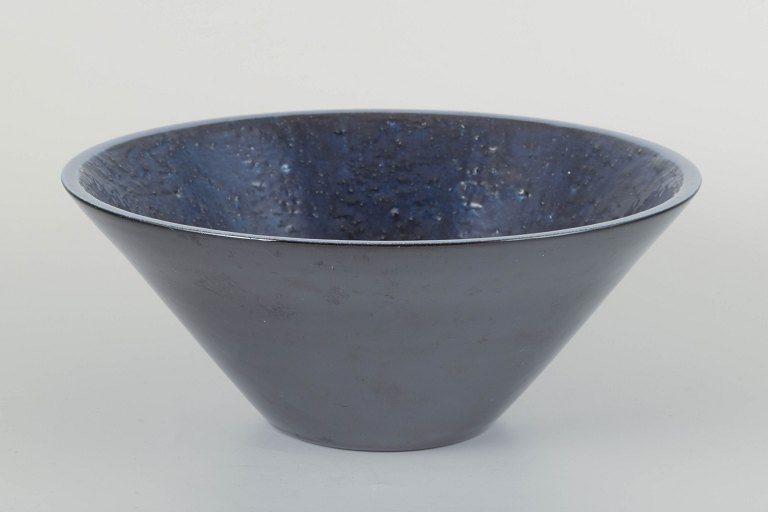 Ingrid Atterberg for Upsala-EkebyLarge bowl, model 2458, 1960s.