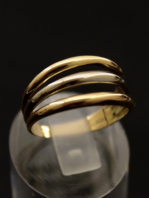 14 carat gold ring