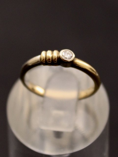 14 carat gold ring with diamond