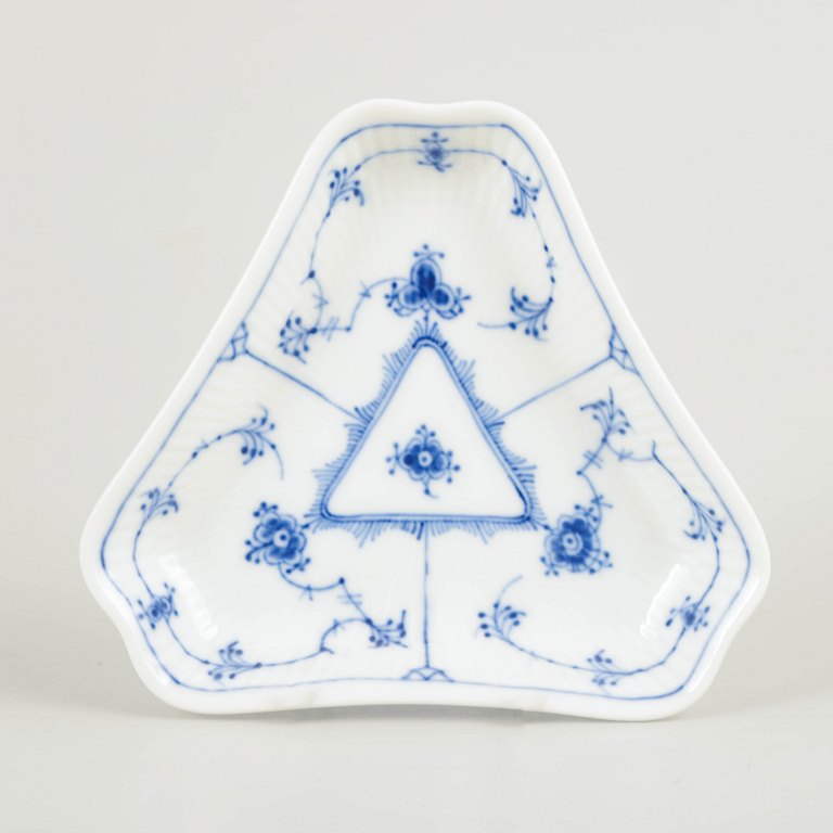 Royal Copenhagen Blue Fluted Plain triangular small plate, 1960s.