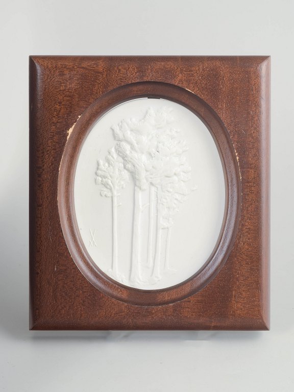 MeissenBiscuit plaque, c. 1970s.