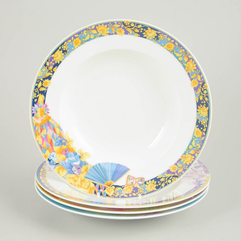 Hutschenreuther, set of 4 deep plates.