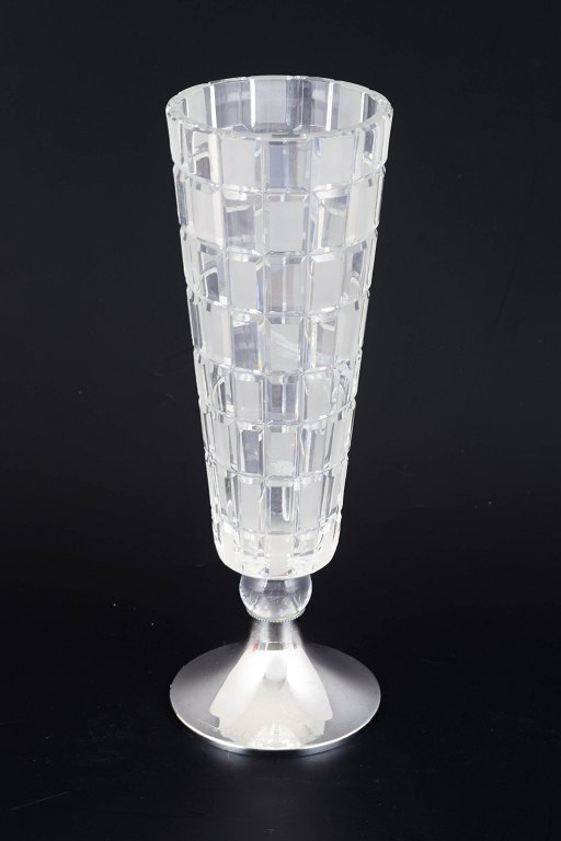 Aimo Okkolin for Riihimäki Glass, “Ruuta” vase.