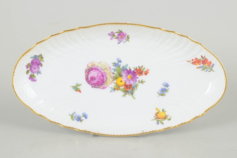 Royal Copenhagen Saxon flower, oval dish.