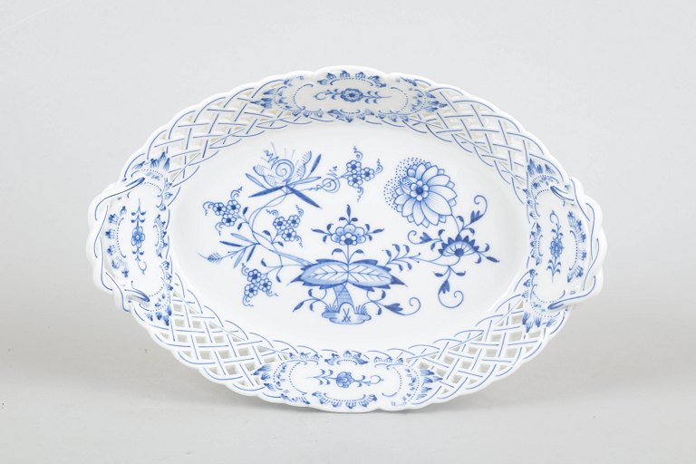 Meissen, Blå Løgmønster, gennembrudt serveringsfad, ca. 1900.