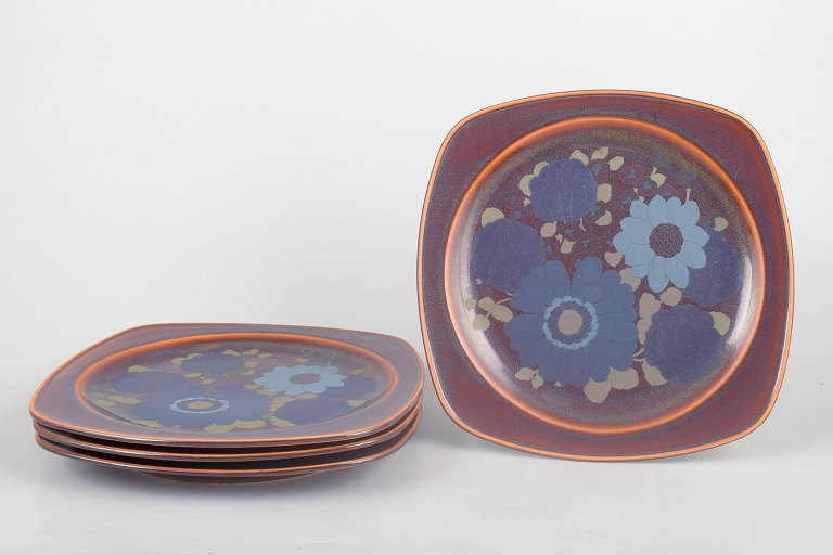Langenthal, sæt med fire middagstallerkener.